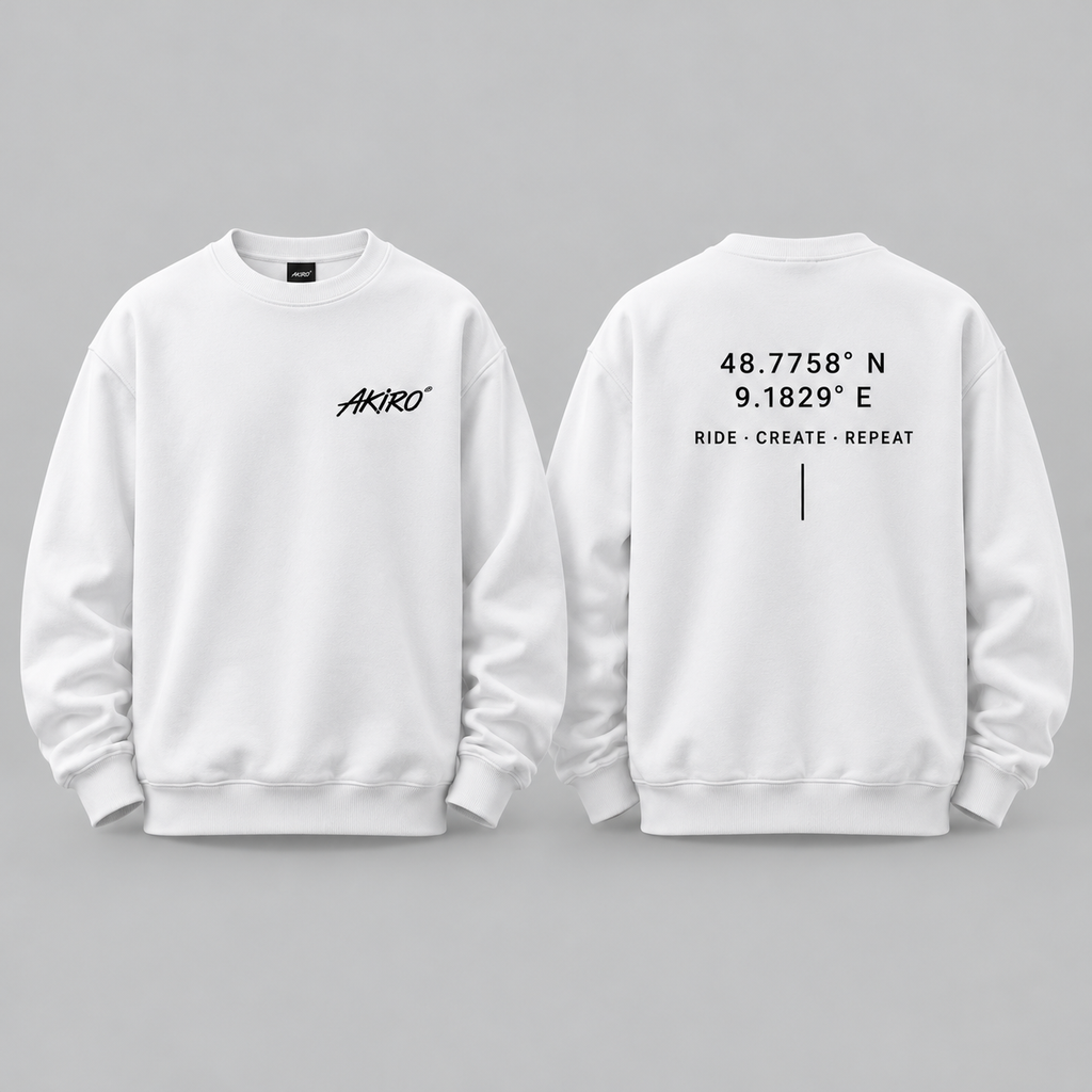 AKIRO – Script Small Oversized Sweatshirt